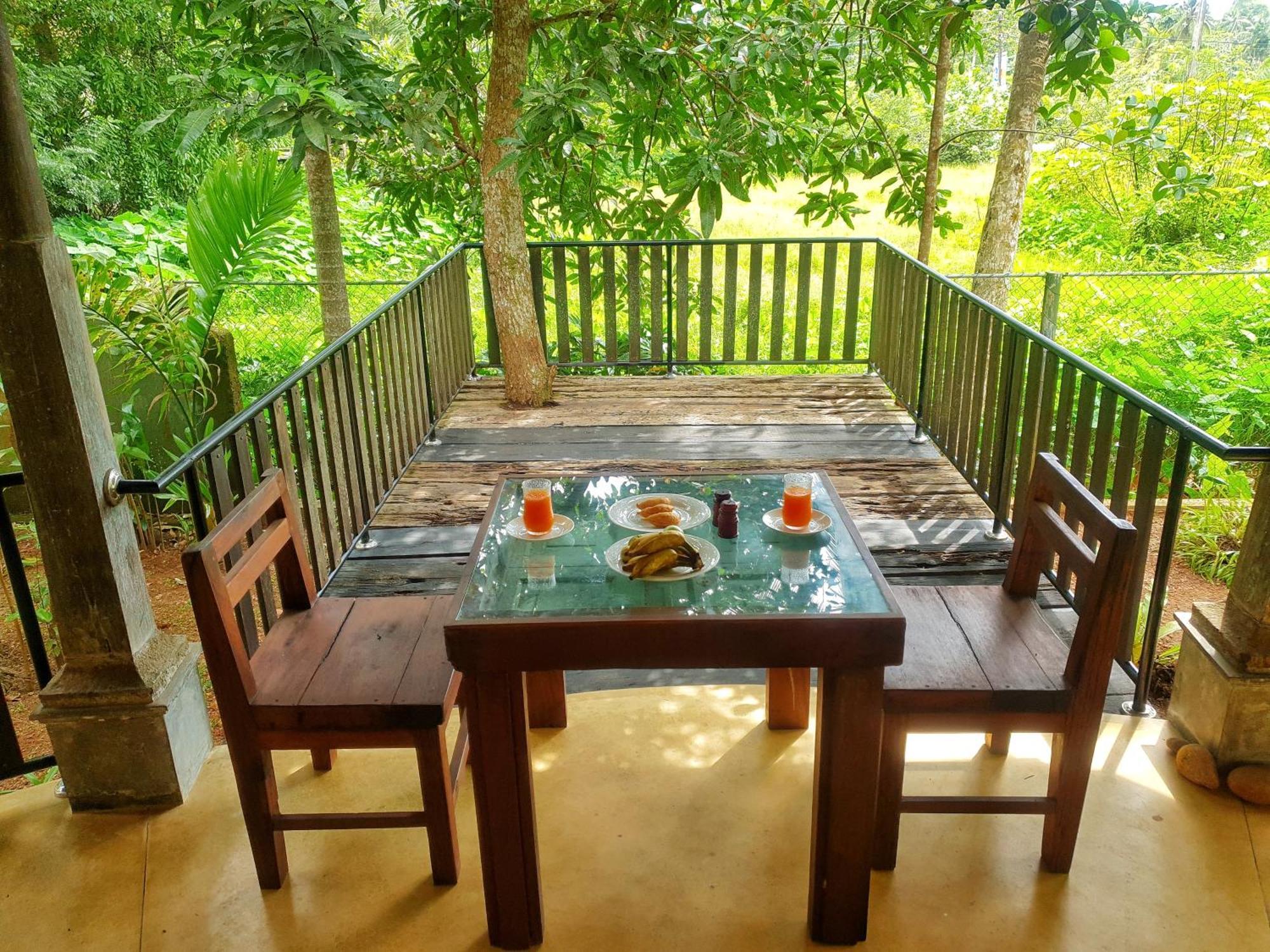 Guruwaththa Eco Lodge Hikkaduwa Exterior foto